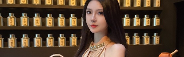 面如春日桃花婉约娇媚！DOTA2官方解说蛋糕晒照