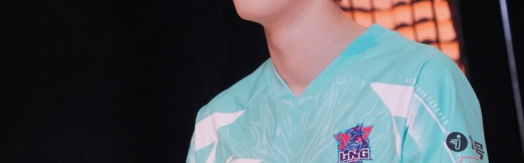 LNG发布定妆照花絮：应该能看得出大家很努力