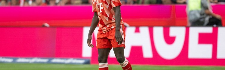 记者：对阵斯图加特于帕可能继续休息 孔帕尼考虑再次使用金+戴尔