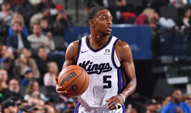 路威：我敢肯定国王已预料到福克斯休赛期会离队 所以才提前止损